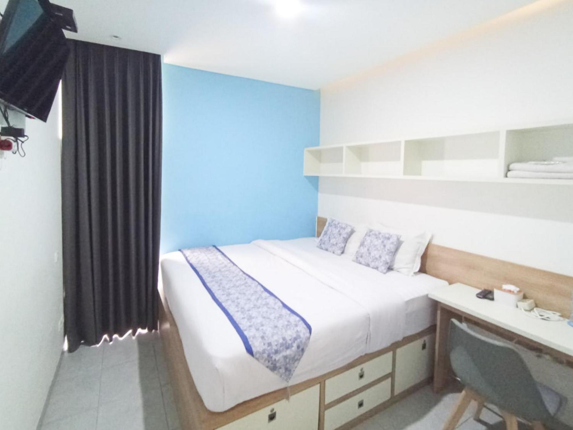 ホテル Ofo Kost Premium Kampung Inggris Pare Syariah Mitra Reddoorz エクステリア 写真